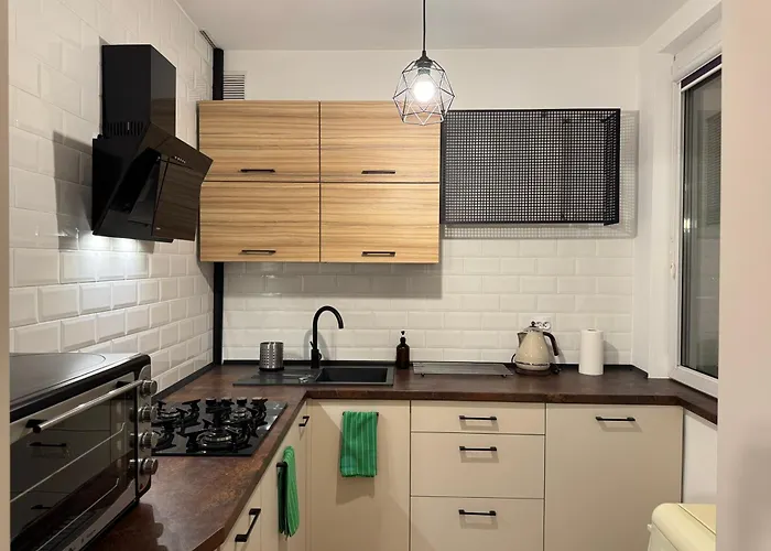 M1 Luxury Near Manufaktura *